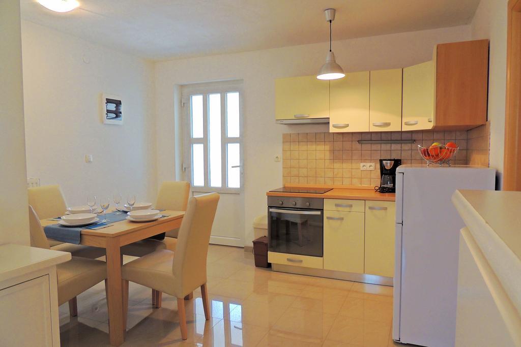 Private Accommodation Kirincic Vrh  外观 照片