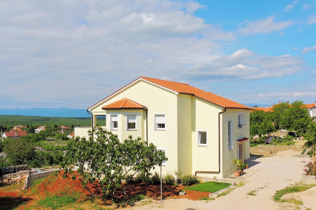 Private Accommodation Kirincic Vrh  外观 照片