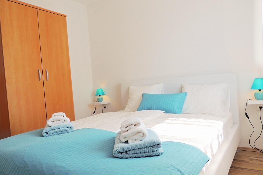 Private Accommodation Kirincic Vrh  外观 照片